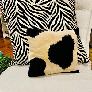 J10-Farmhouse Ranch Style Cream and Black Cow Print Accent Pillow